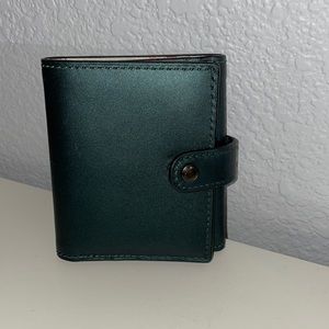 Coach 1941 small trifold wallet Metallic Ivy with flower bow print